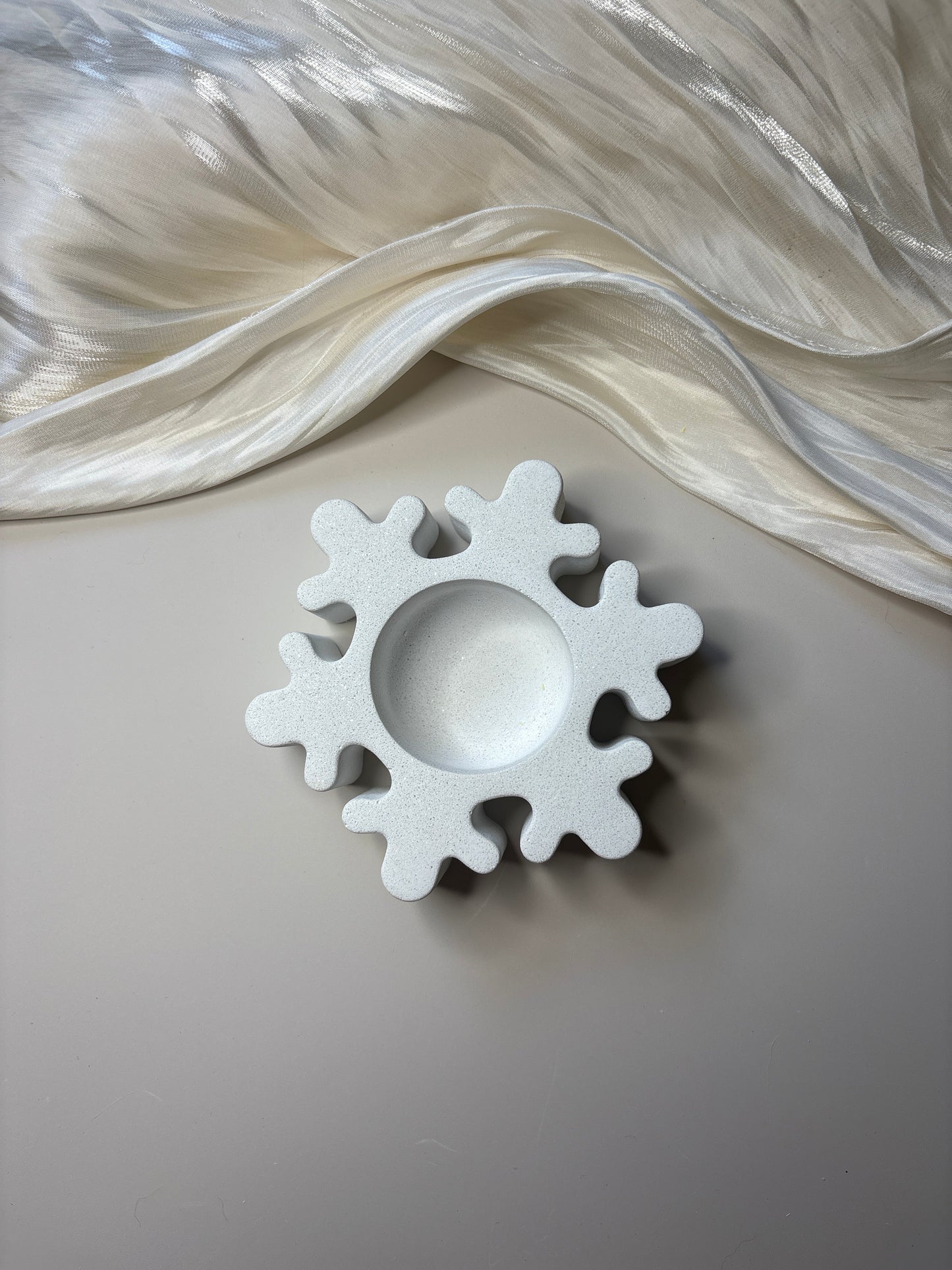 White Sparkling Snowflake Tealight Holder