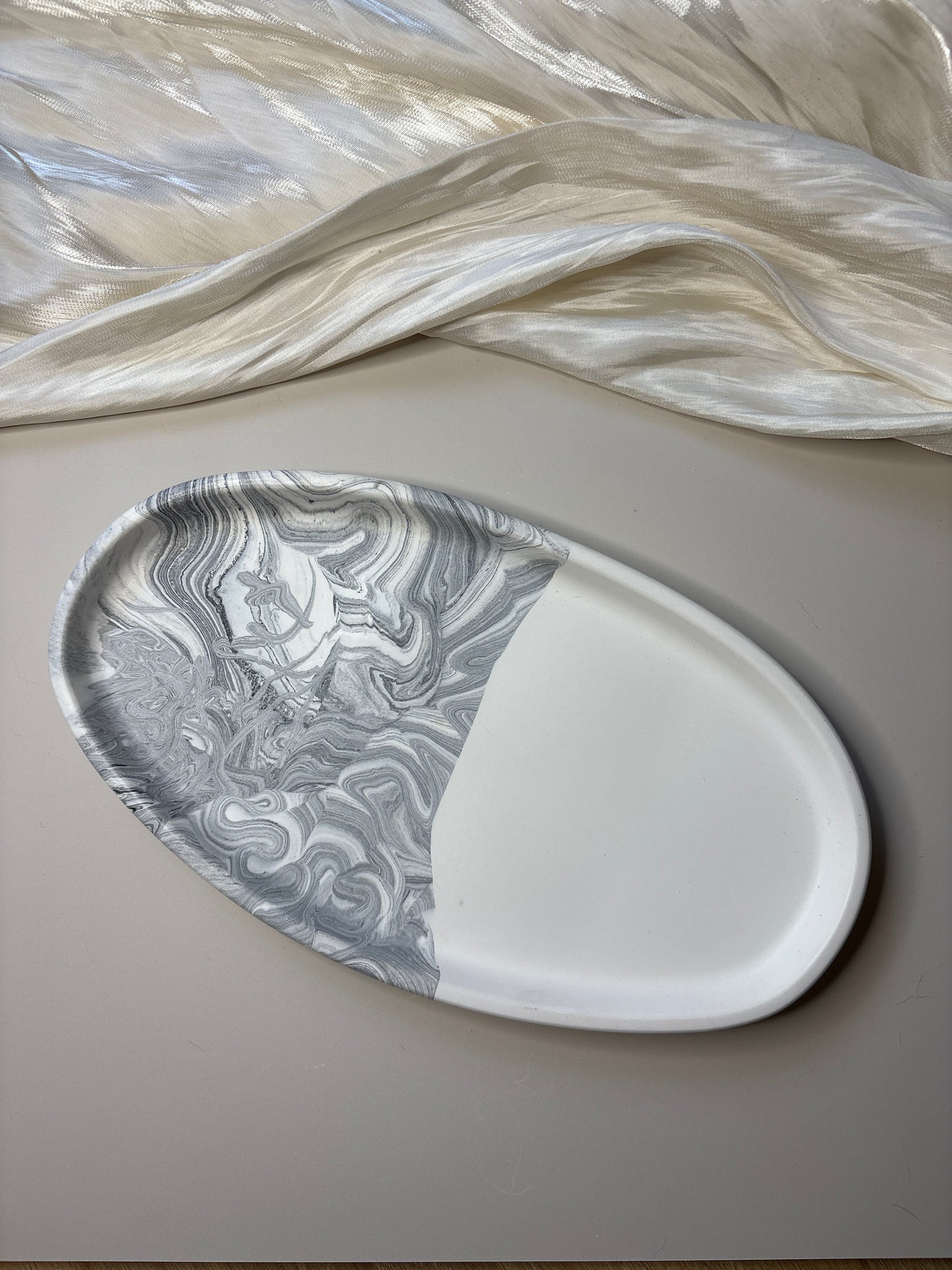 Half/Half Curve Trinket Tray