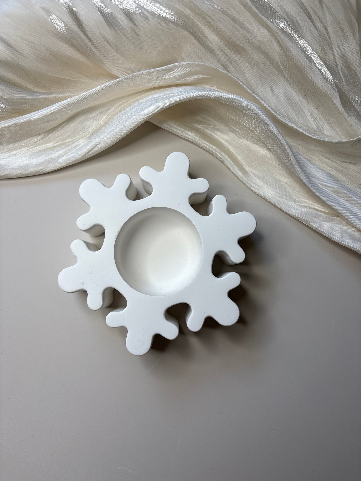 White Snowflake Tealight Holder