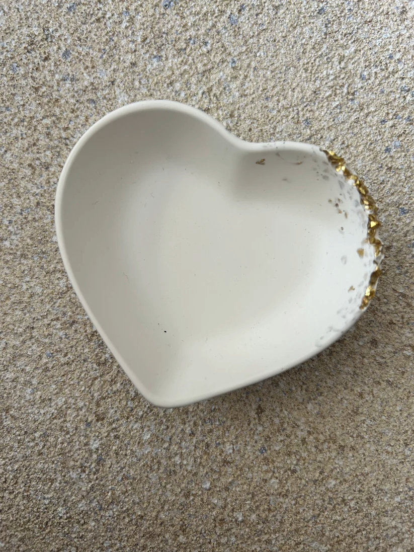 Handmade Home Accessories - A small white heart trinket dish, the top right corner has gold druzy raw edging.