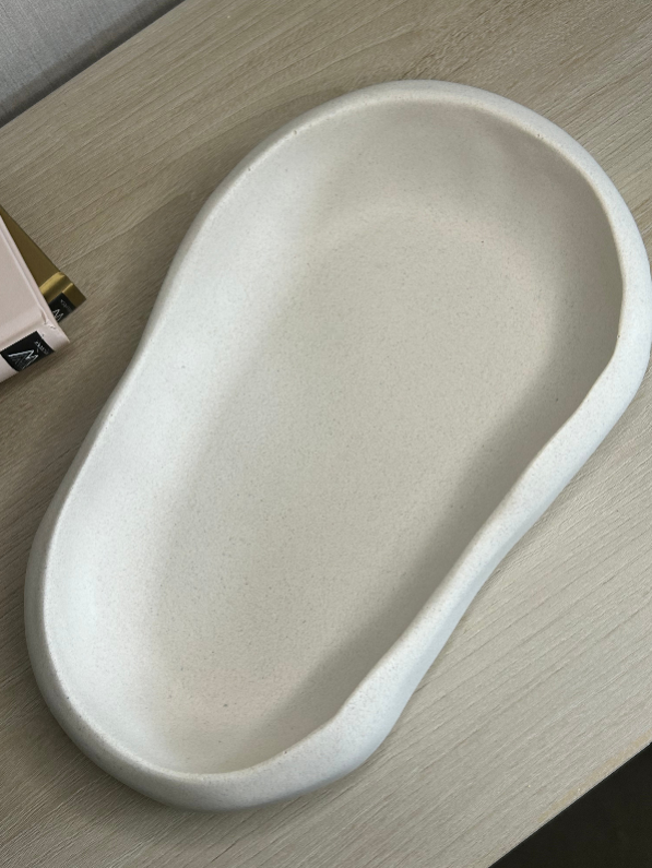 Handmade Home Accessories - A birds eye shot of the natural stone drift bowl showing its center and thick edges.